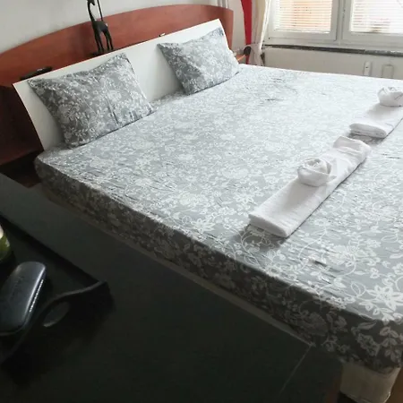 Apartament Vessy Appartamento